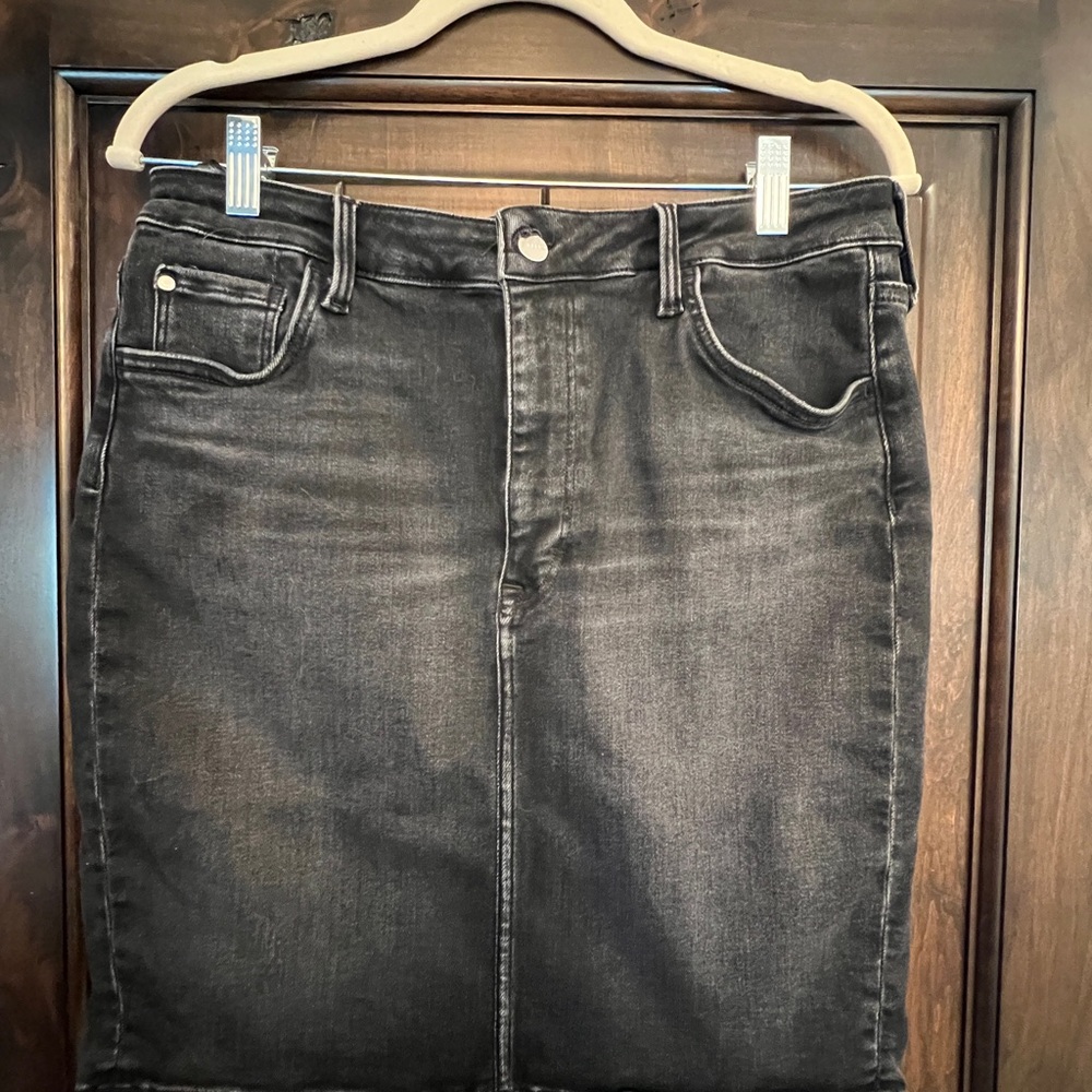 H&M Black Denim Pencil Skirt